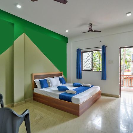 Little Beach Home Stay At Calangute Esterno foto