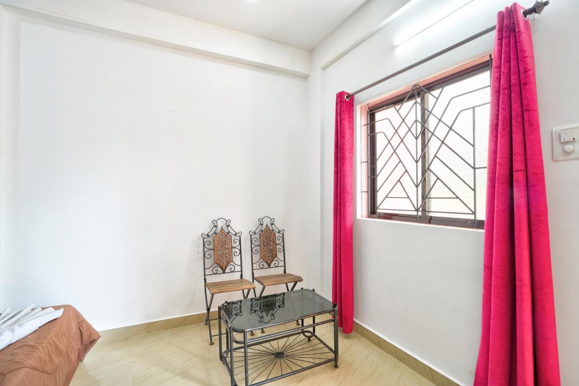 Little Beach Home Stay At Calangute Esterno foto