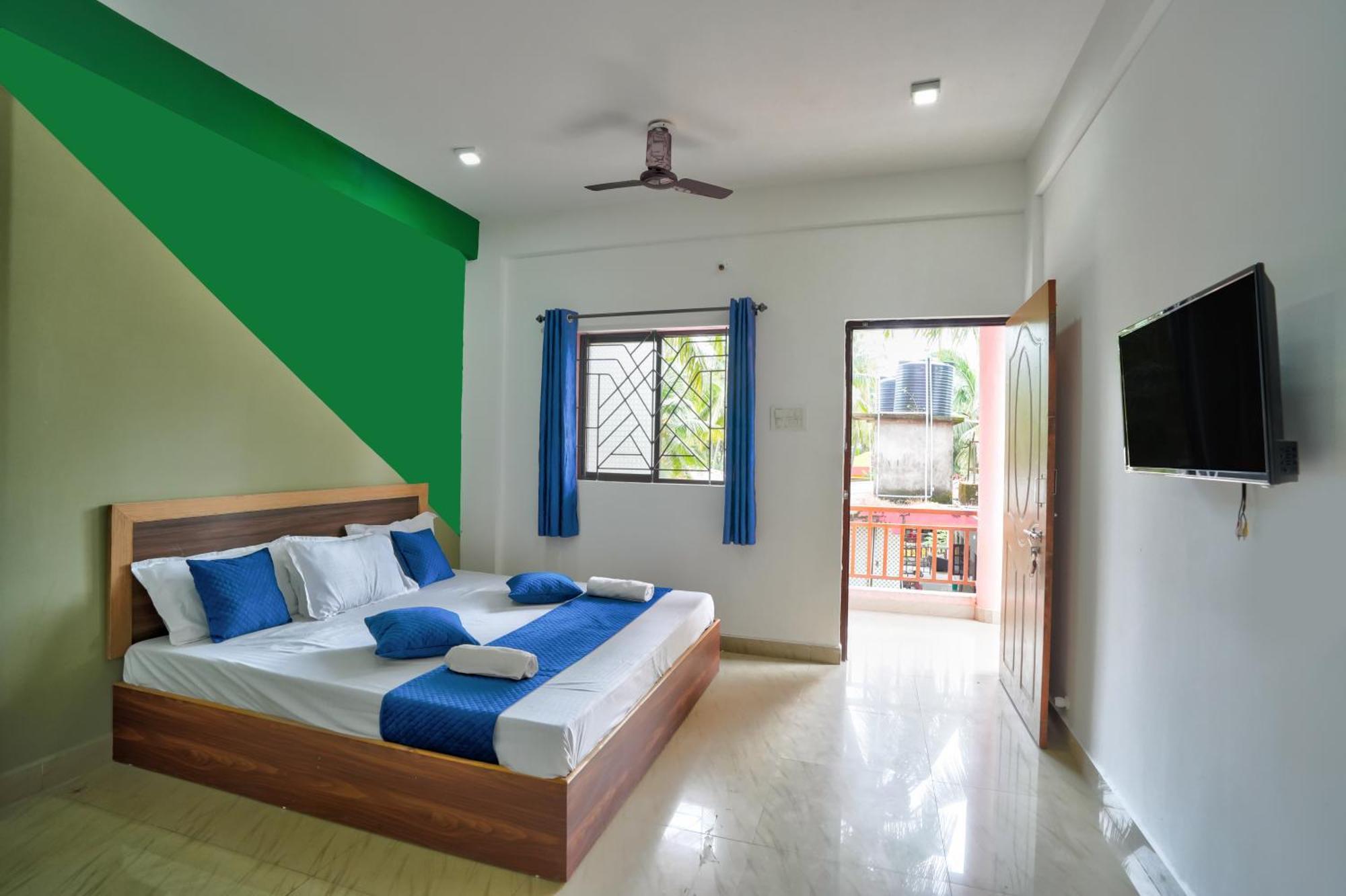 Little Beach Home Stay At Calangute Esterno foto